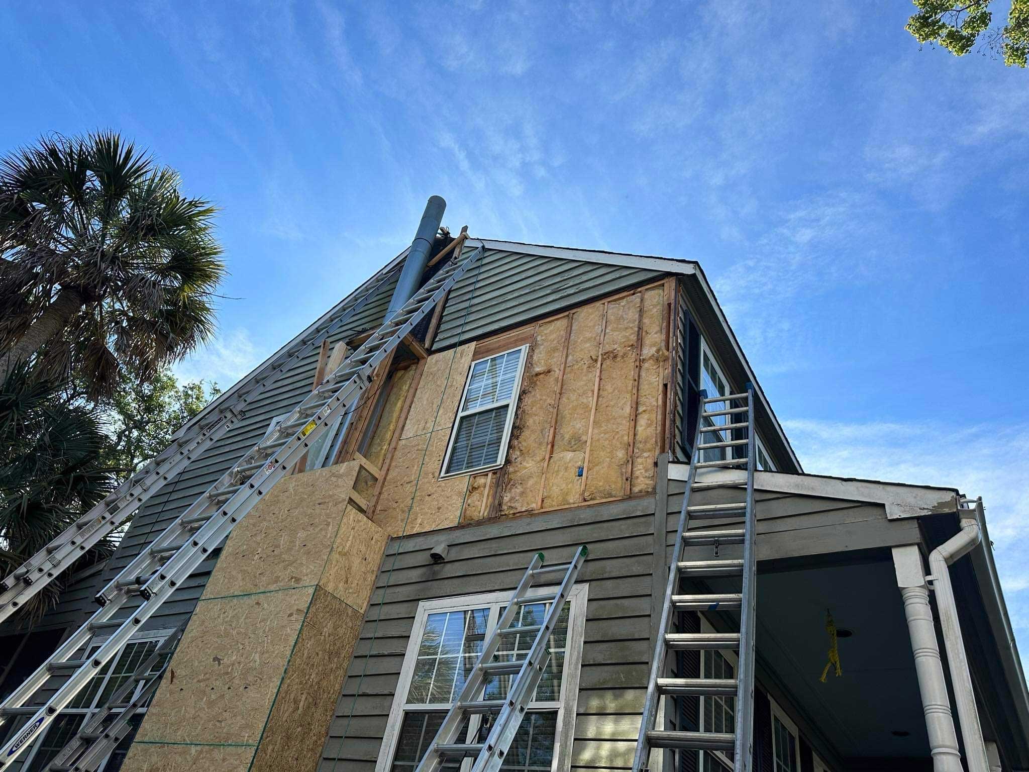 siding project before photo